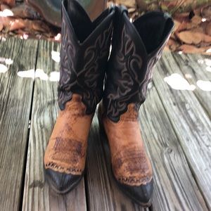 J Chrisholm genuine leather handcrafted in USA